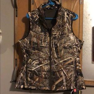 NWT Under Armour Realtree Camo Vest